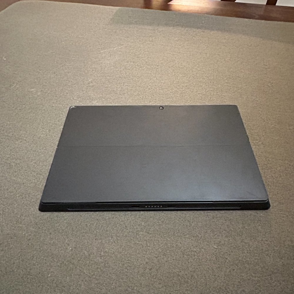Windows Surface Pro Gen 1 - Picture 5 of 9